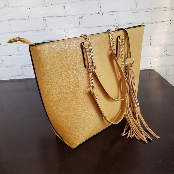 Ardene Large Yellow Tote Bag with Tassle - Picture 2 of 8